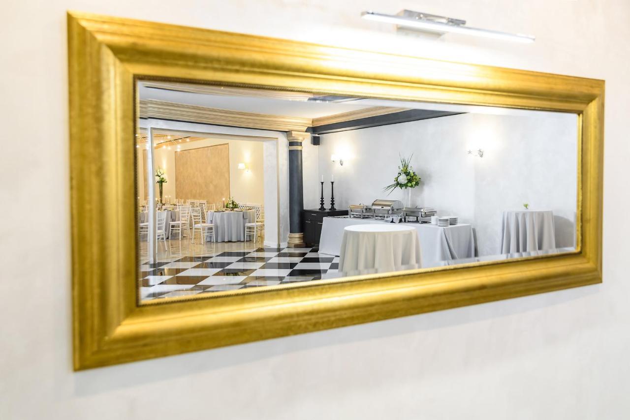 Hotel Capital With Private Wellness Nitra Eksteriør billede