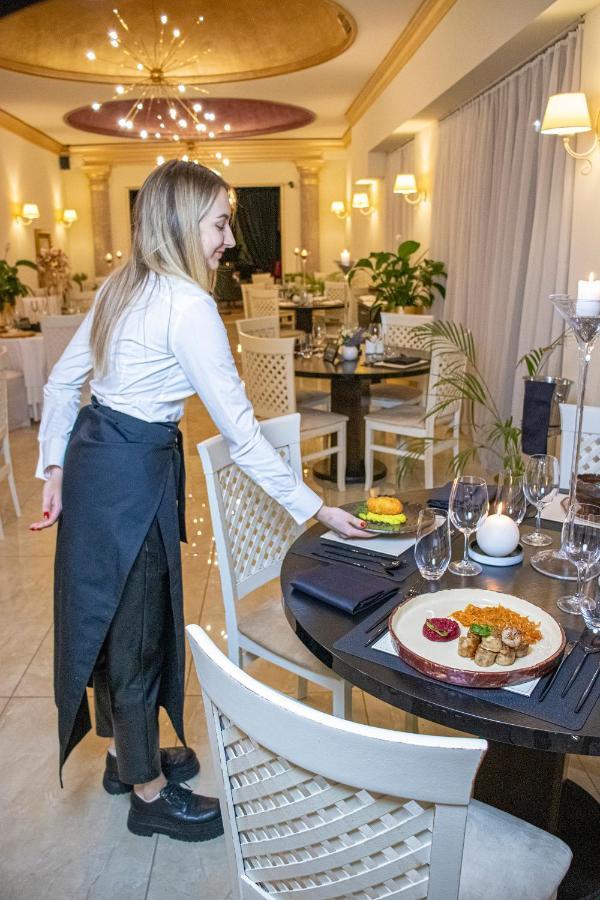 Hotel Capital With Private Wellness Nitra Eksteriør billede