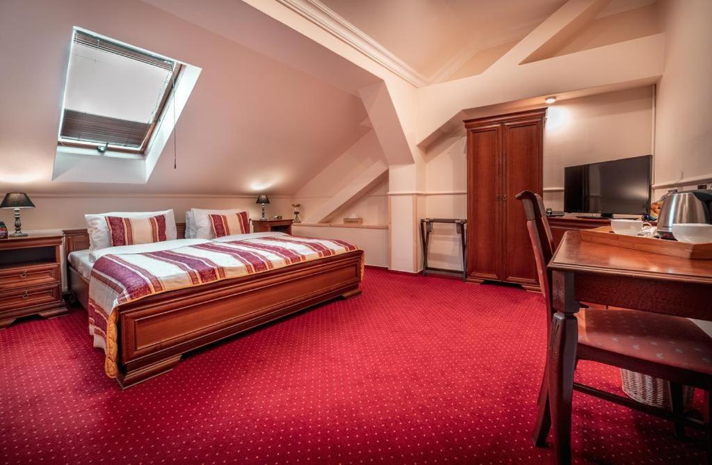 Hotel Capital With Private Wellness Nitra Eksteriør billede