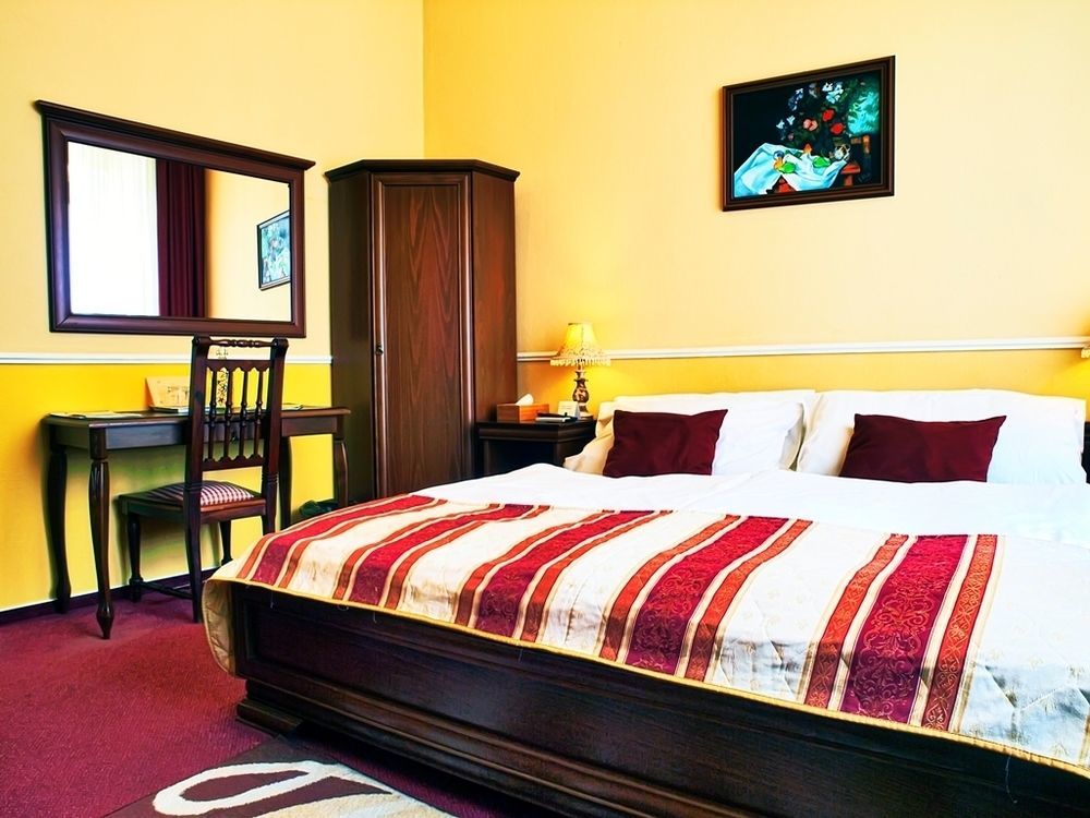 Hotel Capital With Private Wellness Nitra Eksteriør billede