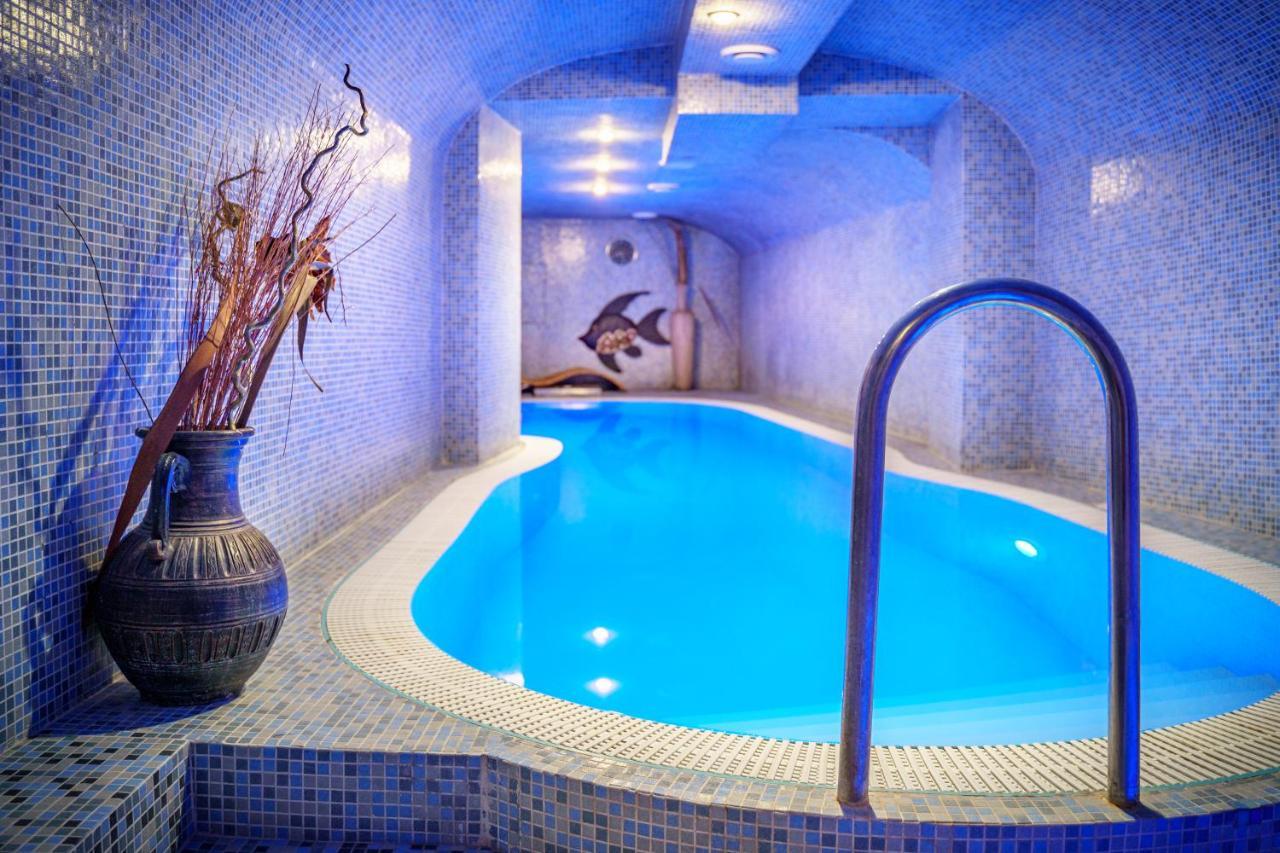 Hotel Capital With Private Wellness Nitra Eksteriør billede