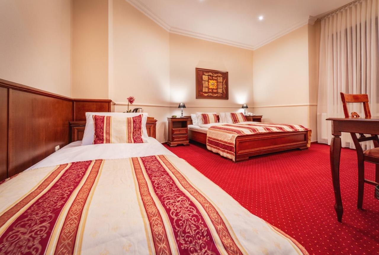 Hotel Capital With Private Wellness Nitra Eksteriør billede
