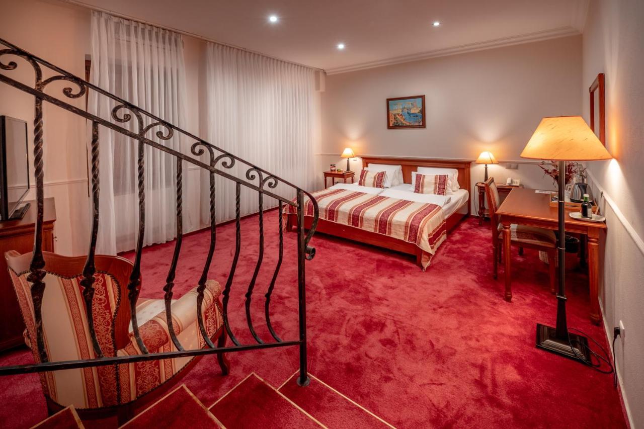 Hotel Capital With Private Wellness Nitra Eksteriør billede